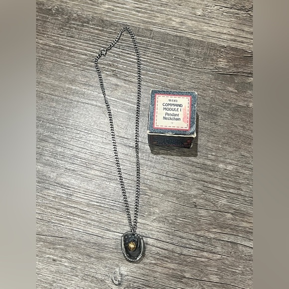 FINAL PRICE Vintage Avon Necklace with Box - Picture 1 of 4
